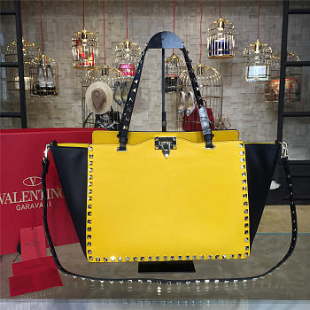 Valentino rockstud handbag black with yellow