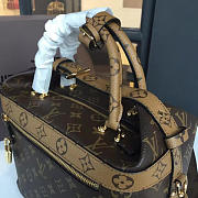 louis vuitton monogram CohotBag city cruiser lock - 3