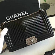 Chanel medium chevron lambskin quilted boy bag black | A13044  - 4