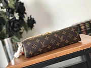  louis vuitton saint CohotBag  placide black  - 4