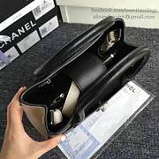 Chanel calfskin large shopping bag black | A69929  - 5