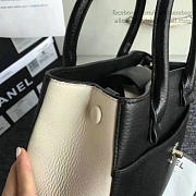 Chanel calfskin large shopping bag black | A69929  - 4