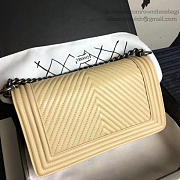 Chanel medium chevron lambskin quilted boy bag beige | A13043  - 6