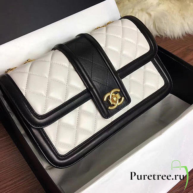 chanel quilted lambskin gold-tone metal flap bag white and black CohotBag a91365 vs06932 - 1