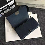 Chanel quilted caviar medium boy bag blue | A180301  - 3