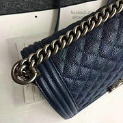 Chanel quilted caviar medium boy bag blue | A180301  - 5