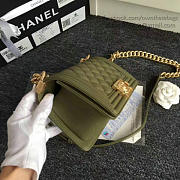Chanel quilted caviar small boy bag green | A67085 - 4