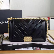 Chanel chevron quilted medium boy bag black | a67086 vs00849 - 2