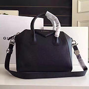 Givenchy small antigona handbag 2028 - 1