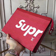 Louis Vuitton Supreme Clutch Bag Red | M41366  - 4