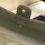 Chanel long imported deer grain leather v-grain road wallet green 80758  - 4