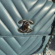 Chanel Trendy CC Light Blue Flap Bag size 25 x 18 x 7 cm - 4