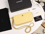Chanel 2019 new chain bag yellow - 1