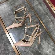 Valentino classic rivet high pump - 1