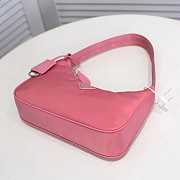 prada re-edition 2000 nylon mini bag begonia pink - 6