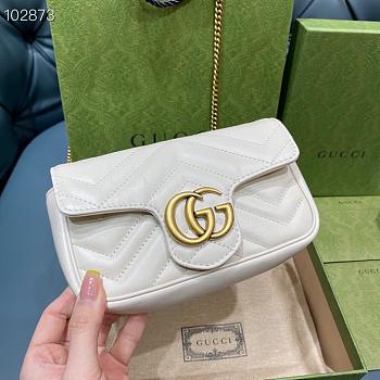 Gucci GG Marmont Matelassé Leather Super Mini Bag 16.5cm | 476433