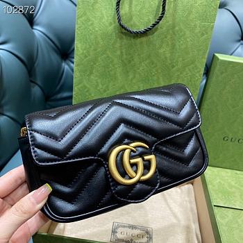 Gucci GG Marmont Matelassé Leather Super Mini Bag Black 16.5cm | 476433