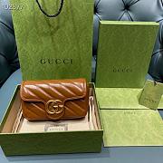 Gucci GG Marmont Matelassé Leather Super Mini Bag Brown 16.5cm | 476433 - 4