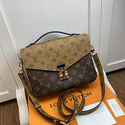 Louis Vuitton Pochette Metis Monogram | M40780 - 1