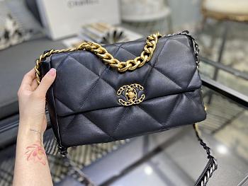Chanel 19 Medium Handbag Lambskin Black | AS1160