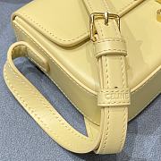 Triomphe Shoulder Bag Shiny Calfskin Yellow | 194143 - 6