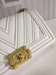 Chanel Boy Chevron Mix Leather Flap Bag White | 67086 - 6