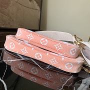 Multi Pochette Accessoires Giant Monogram Brume Color | M57634 - 6