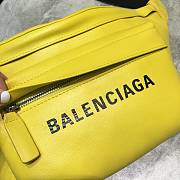 Everyday Beltpack in yellow natural grain calfskin | 552375 - 2