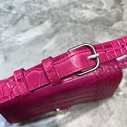 Hourglass Top Handle Bag in Shiny crocodile embossed cafslin Pink - 2
