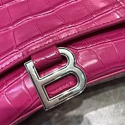 Hourglass Top Handle Bag in Shiny crocodile embossed cafslin Pink - 5