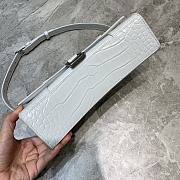 Hourglass Top Handle Bag in Shiny crocodile embossed cafslin White - 5