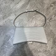 Hourglass Top Handle Bag in Shiny crocodile embossed cafslin White - 6