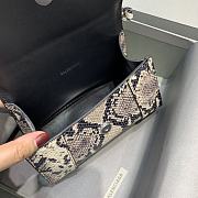 Hourglass Top Handle Bag Shiny crocodile embossed cafslin 19cm - 5