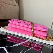 Louis Vuitton LV Pochette Coussin Pink | M80744 - 3
