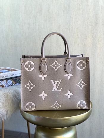 Louis Vuitton Onthego MM Monogram Tote Bag 34 | M45494