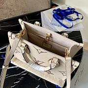 LV Onthego Monogram Beige Cream PM | M45660 - 6