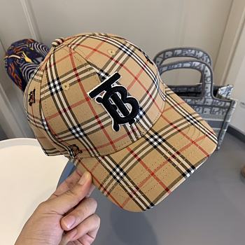 Burberry hat 03