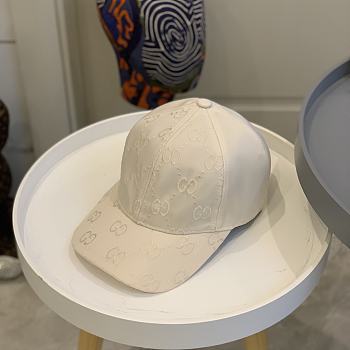 Gucci white hat 
