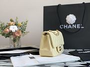 Chanel Classic Double Flap Bag Cream 16cm - 3