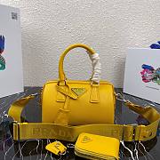 Prada Re-Edition 2005 Nylon Bag Yellow | 1BB846 - 1