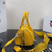Prada Re-Edition 2005 Nylon Bag Yellow | 1BB846 - 3