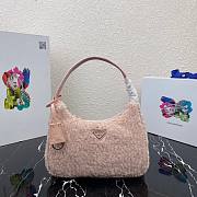 Prada Re-Edition 2000 Shearling Mini Bag Pink | 1NE515 - 1