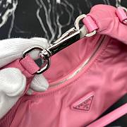 Prada Re-Edition 2006 nylon bag pink | 1BH172 - 2