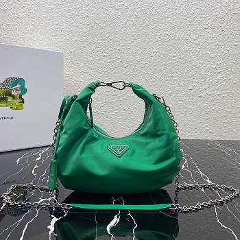 Prada Re-Edition 2006 nylon bag green| 1BH172