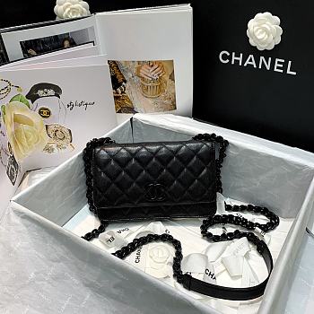 Chanel Classic Flap Bag Black 19cm | 81059