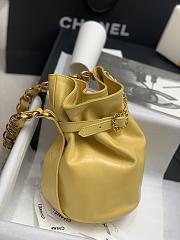 Chanel mini hobo yellow leather - 2