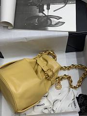 Chanel mini hobo yellow leather - 6
