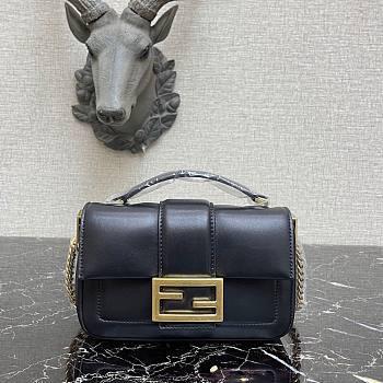 Fendi Baguette chain black leather bag 19cm | 8BR783