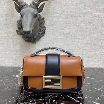 Fendi Baguette chain brown leather bag 19cm | 8BR783