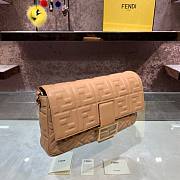 Fendi Baguete beige leather bag 32cm | 8BR600 - 4
